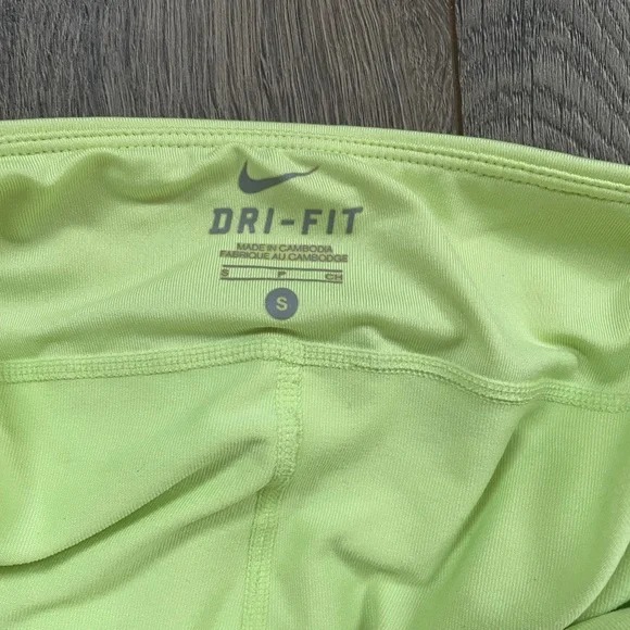 Nike Dri Fit tennis skirt - Picture 3 of 8